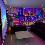 Vakantiehuis Capsule Forever Young - Jacuzzi - Sauna - Billard - Arcade De Jeux - Netflix & Cinema - Ping Pong Hastiere-par-dela