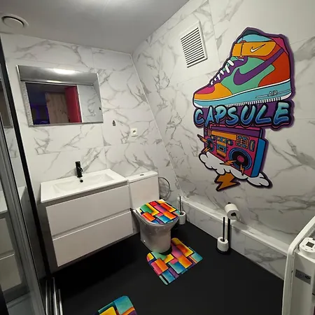 Capsule Forever Young - Jacuzzi - Sauna - Billard - Arcade De Jeux - Netflix & Cinema - Ping Pong Semesterbostad *