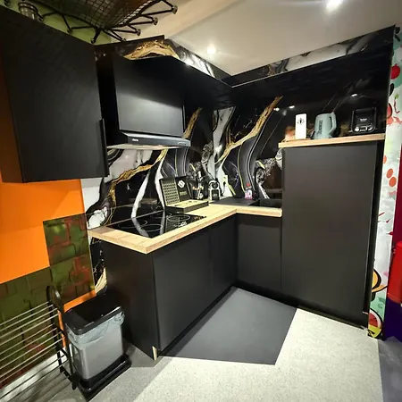 Capsule Forever Young - Jacuzzi - Sauna - Billard - Arcade De Jeux - Netflix & Cinema - Ping Pong Hastiere-par-dela