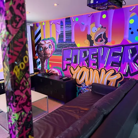 Capsule Forever Young - Jacuzzi - Sauna - Billard - Arcade De Jeux - Netflix & Cinema - Ping Pong Nyaraló