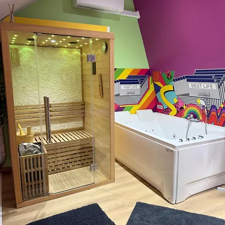 Hébergement de vacances Capsule Forever Young - Jacuzzi - Sauna - Billard - Arcade De Jeux - Netflix&home Cinéma - Ping Pong