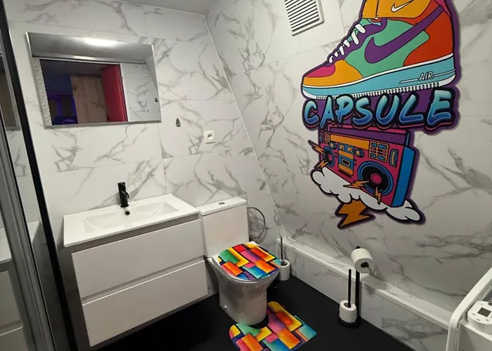 Capsule Forever Young - Jacuzzi - Sauna - Billard - Arcade De Jeux - Netflix & Cinema - Ping Pong Nyaraló *