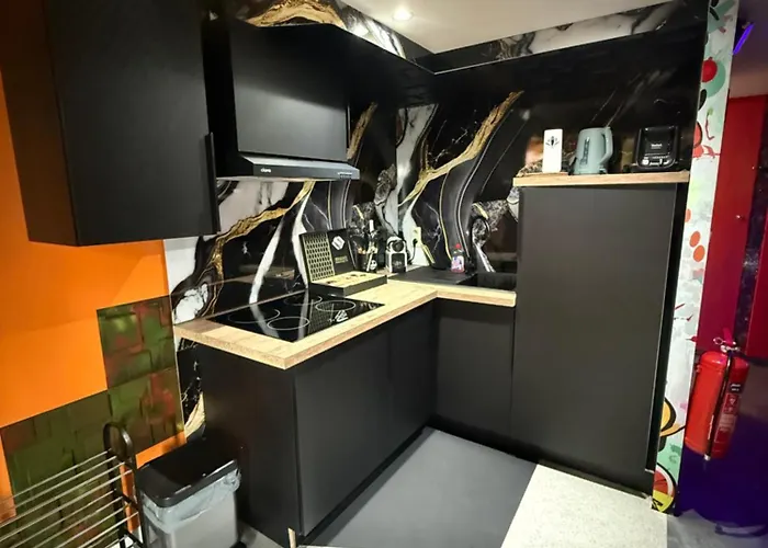 Capsule Forever Young - Jacuzzi - Sauna - Billard - Arcade De Jeux - Netflix & Cinema - Ping Pong Nyaraló Hastière-par-delà