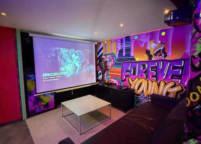 Capsule Forever Young - Jacuzzi - Sauna - Billard - Arcade De Jeux - Netflix & Cinema - Ping Pong Nyaraló Hastière-par-delà