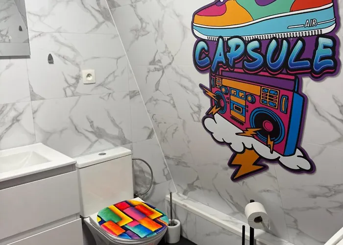 Capsule Forever Young - Jacuzzi - Sauna - Billard - Arcade De Jeux - Netflix & Cinema - Ping Pong * Hastière-par-delà