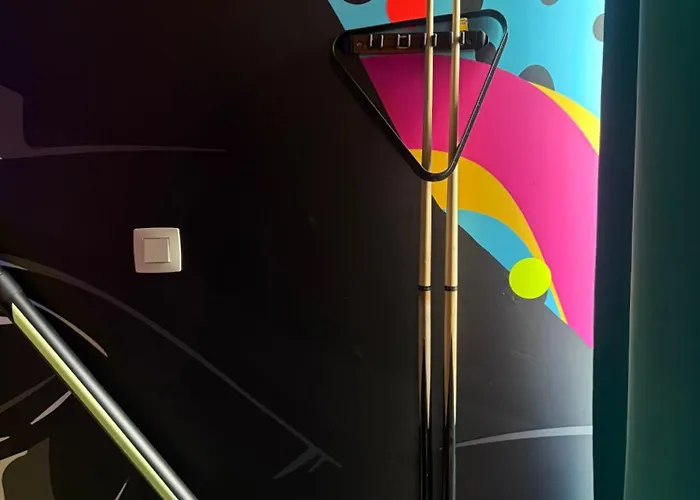 Capsule Forever Young - Jacuzzi - Sauna - Billard - Arcade De Jeux - Netflix & Cinema - Ping Pong Hastière-par-delà